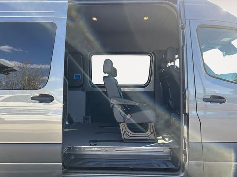 Used 2024 Mercedes-Benz Sprinter 2500 image 13
