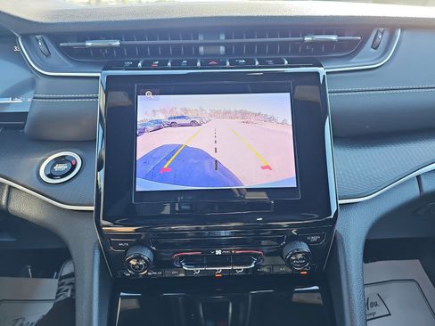 Used 2025 Jeep Grand Cherokee Laredo X w/ Trailer Tow Package image 22