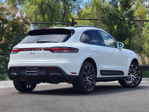 Used 2026 Porsche Macan AWD/4WD image 7
