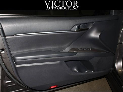 Used 2021 Toyota Camry SE FWD image 15