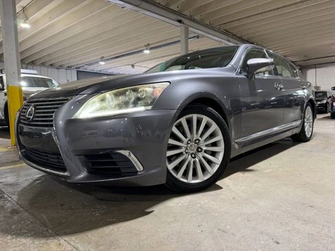 Used 2013 Lexus LS 460 L w/ Preferred Accessory Package AWD/4WD image 2