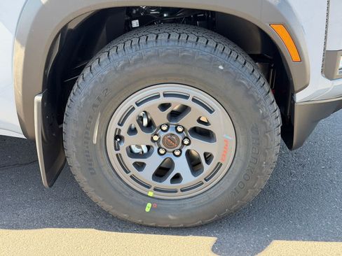 New 2026 Nissan Frontier Pro-X RWD image 10