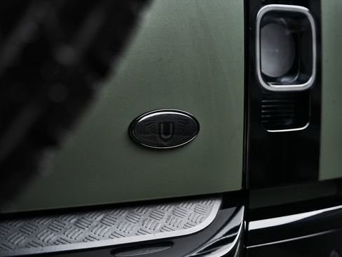 Used 2023 Land Rover Defender 110 X AWD/4WD image 17