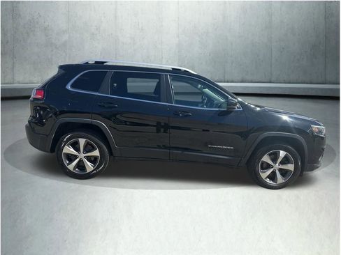 Used 2021 Jeep Cherokee Limited AWD/4WD image 7