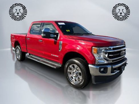 Certified 2020 Ford F350 Lariat w/ Chrome Package image 3