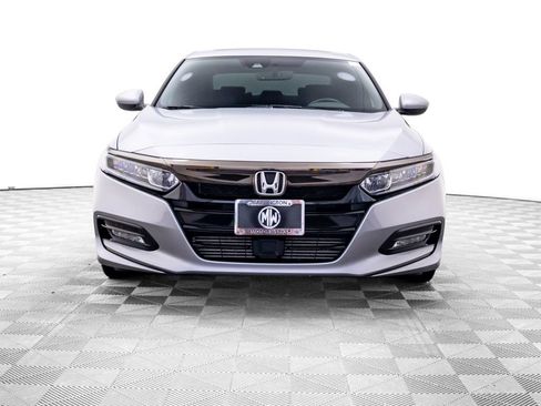 Used 2018 Honda Accord Sport image 10