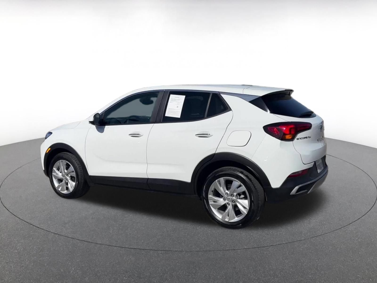 Used 2025 Buick Encore GX Preferred FWD image 9