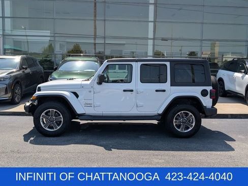Used 2019 Jeep Wrangler Unlimited Sahara AWD/4WD image 3