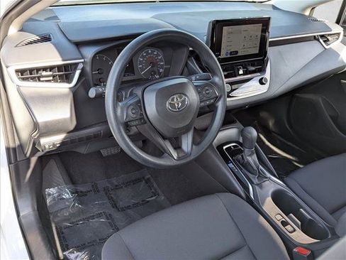 Used 2025 Toyota Corolla LE image 10