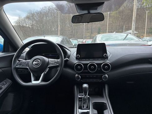 Used 2025 Nissan Sentra SV image 33