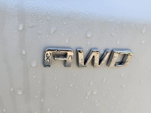 New 2025 Chevrolet Blazer EV LT AWD/4WD image 9