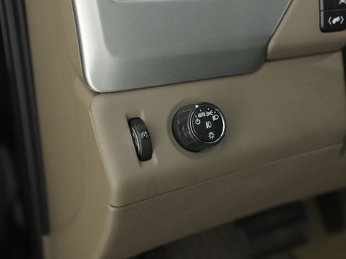 Used 2018 GMC Yukon SLT w/ Open Road Package image 10