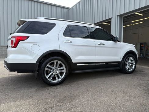Used 2017 Ford Explorer Limited AWD/4WD image 7