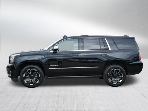 Used 2018 GMC Yukon Denali w/ Denali Ultimate Black Edition AWD/4WD image 4