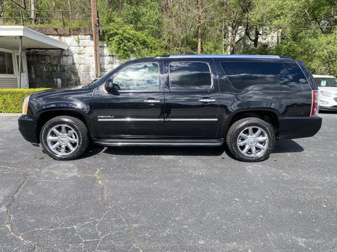 Used 2009 GMC Yukon XL Denali AWD/4WD image 2