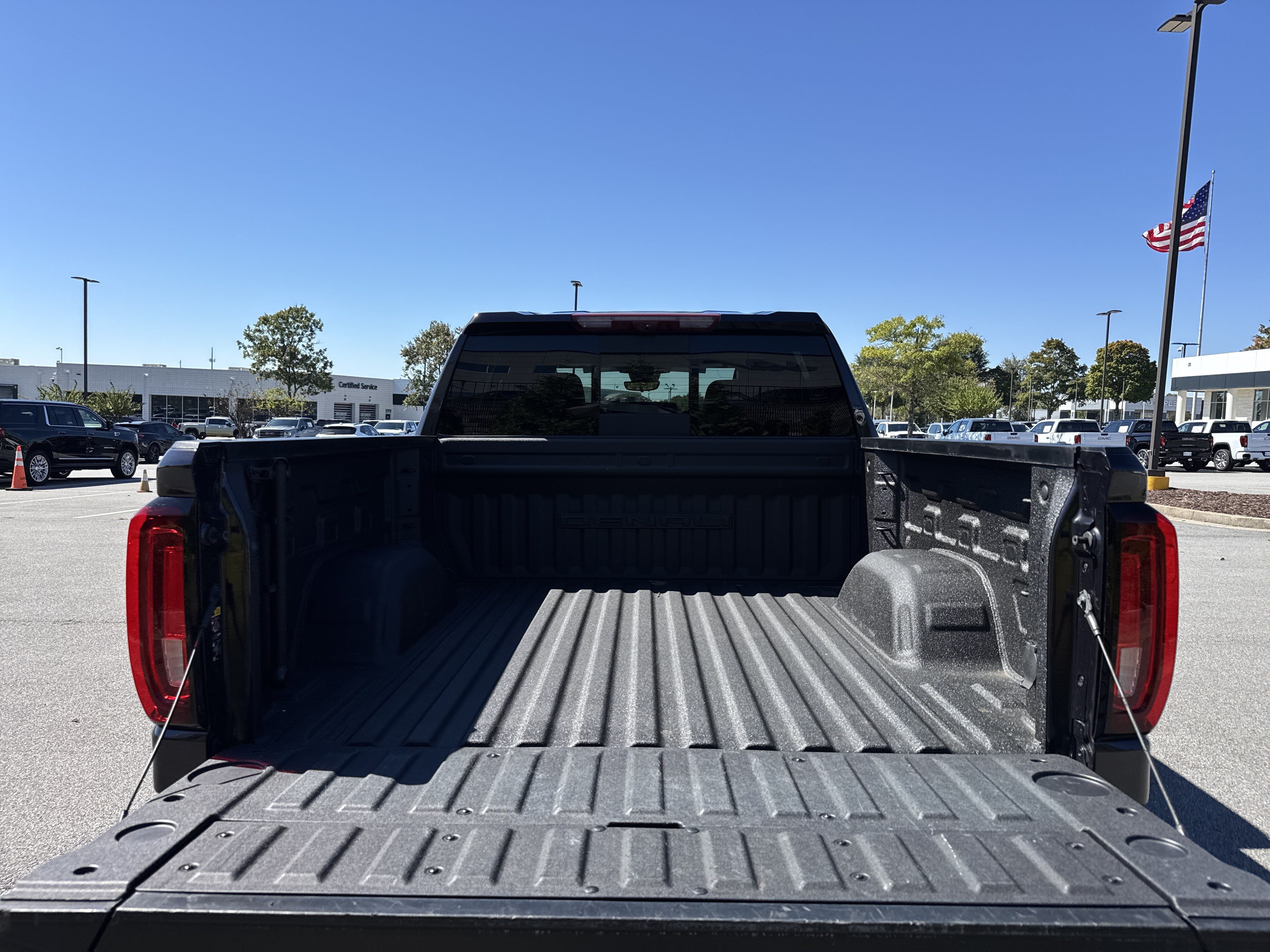 Used 2024 GMC Sierra 1500 Denali w/ Denali Reserve Package AWD/4WD image 33