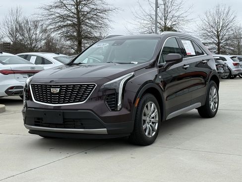 Used 2020 Cadillac XT4 Premium Luxury w/ Technology Package image 8