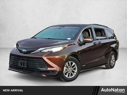 Used 2021 Toyota Sienna LE