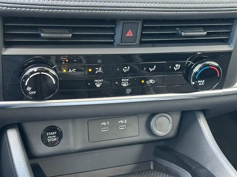 New 2026 Nissan Rogue S image 19