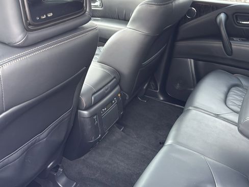 Used 2022 Nissan Armada Platinum image 32