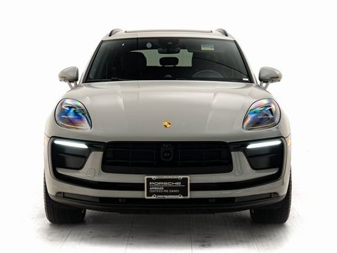 Used 2025 Porsche Macan image 33