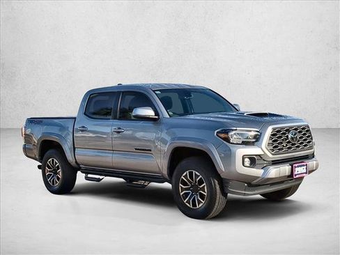 Used 2021 Toyota Tacoma TRD Sport image 2