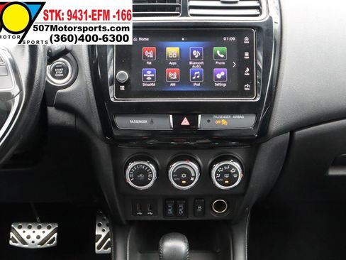 Used 2018 Mitsubishi Outlander Sport SEL image 18