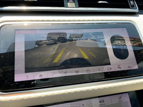 Used 2018 Land Rover Range Rover Velar R-Dynamic SE AWD/4WD image 23