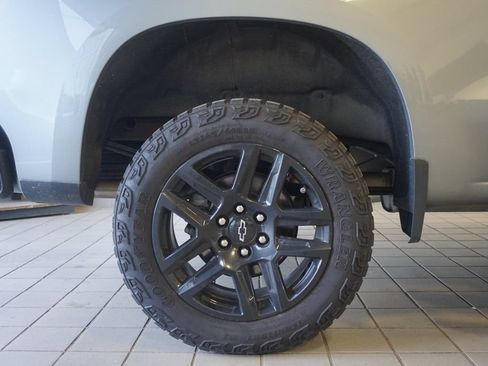 Used 2024 Chevrolet Silverado 1500 LT Trail Boss w/ Convenience Package II AWD/4WD image 31