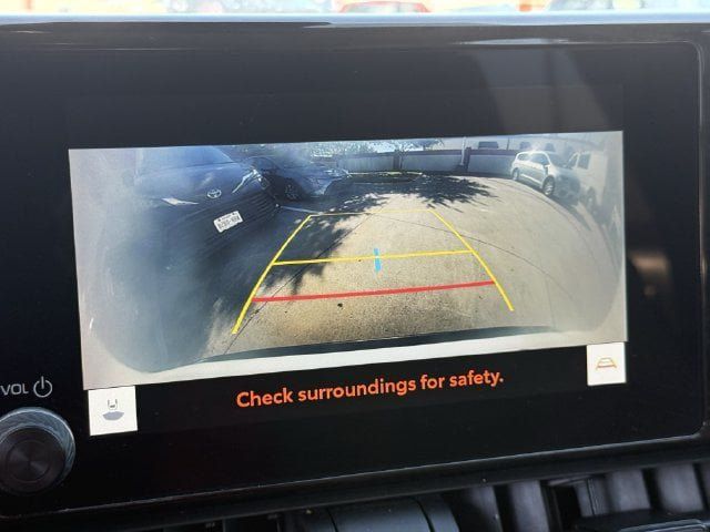 Used 2023 Toyota RAV4 XLE FWD image 17