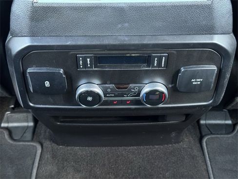 Used 2018 Ford Expedition Limited w/ Equipment Group 301A image 32