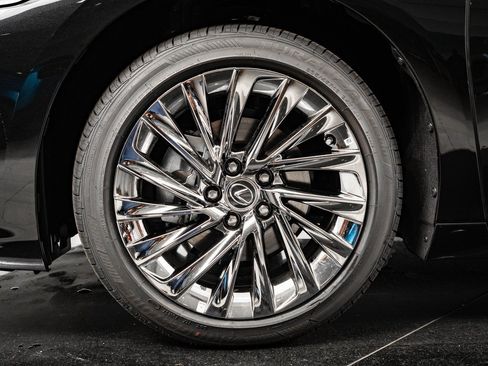 New 2025 Lexus ES 350 Ultra Luxury image 13