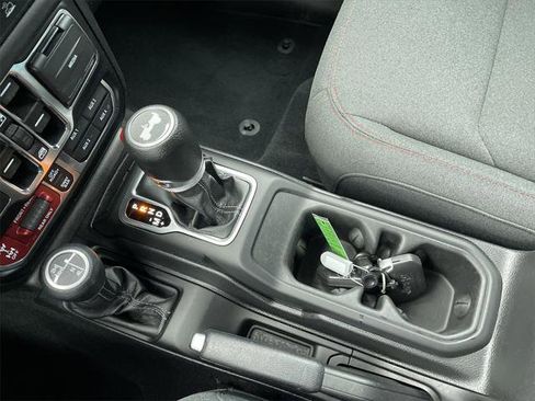 Certified 2024 Jeep Wrangler Unlimited Rubicon image 21