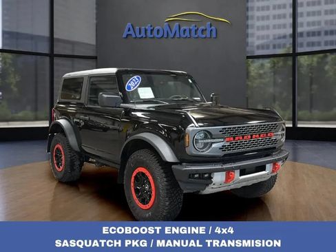 Used 2023 Ford Bronco 2-Door w/ Sasquatch Package AWD/4WD image 1