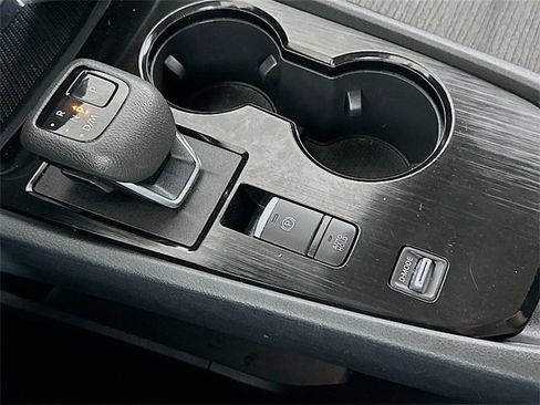 Used 2023 Nissan Rogue SV image 18