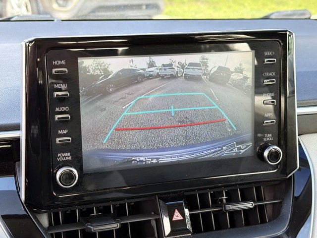 Used 2020 Toyota Corolla LE FWD image 17