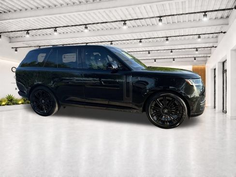 Used 2023 Land Rover Range Rover SE AWD/4WD image 17