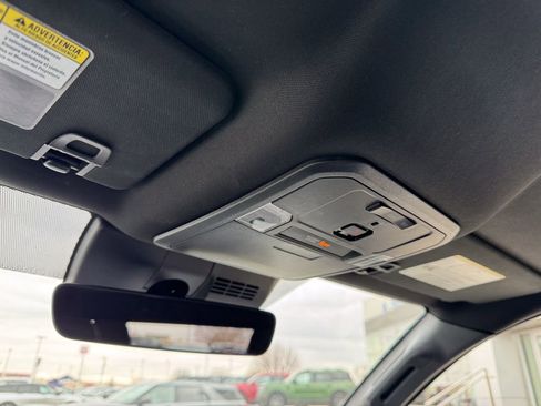 Used 2024 Toyota Tacoma TRD Off-Road image 27