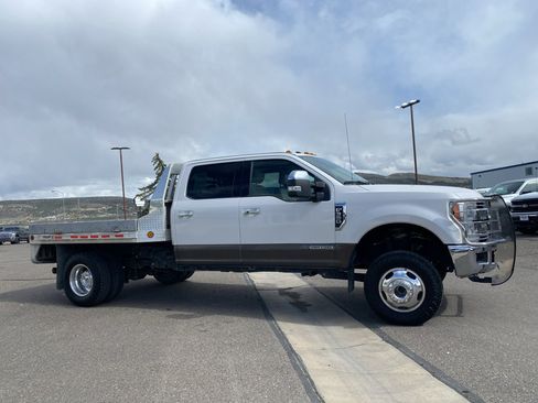 Used 2017 Ford F350 Lariat w/ Lariat Ultimate Package AWD/4WD image 16
