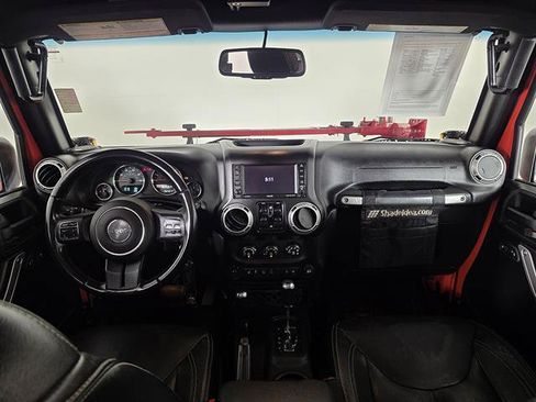 Used 2015 Jeep Wrangler Unlimited Sahara w/ Max Tow Package AWD/4WD image 36