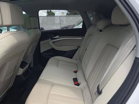 Used 2024 Audi Q8 e-tron Premium Plus w/ Premium Plus Package AWD/4WD image 8