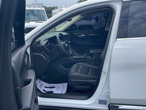 Used 2023 Buick Envision Essence FWD image 10