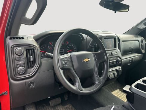 Used 2022 Chevrolet Silverado 1500 Custom AWD/4WD image 11