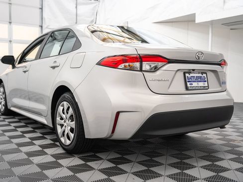 Used 2024 Toyota Corolla LE FWD image 7
