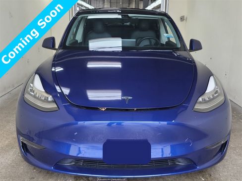 Used 2021 Tesla Model Y Long Range image 2