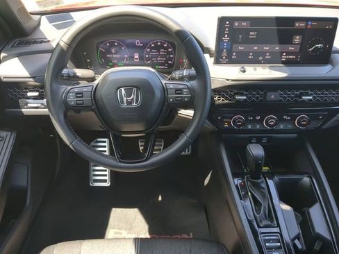 Used 2025 Honda Accord Sport image 14