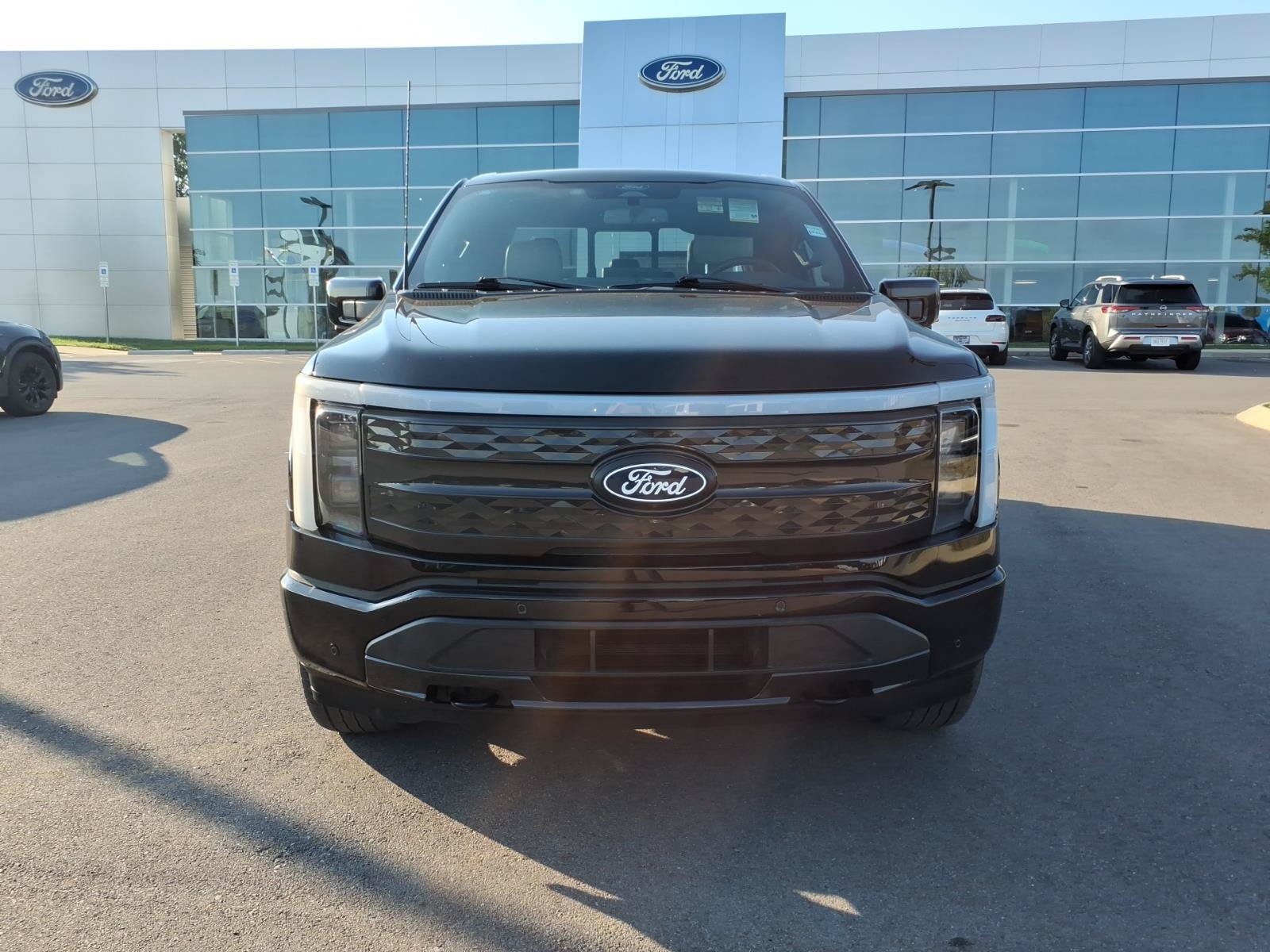 Used 2024 Ford F150 Lightning Platinum AWD/4WD image 8