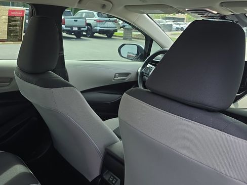 Certified 2025 Toyota Corolla LE FWD image 22