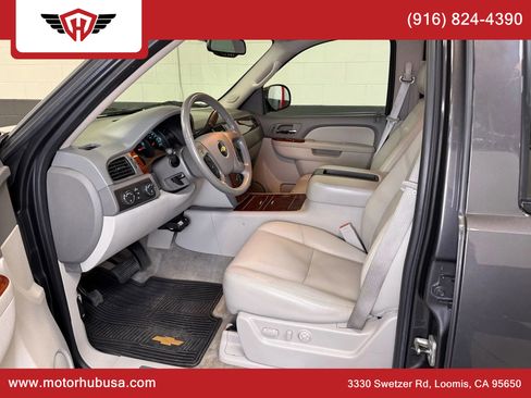 Used 2010 Chevrolet Tahoe LTZ image 38