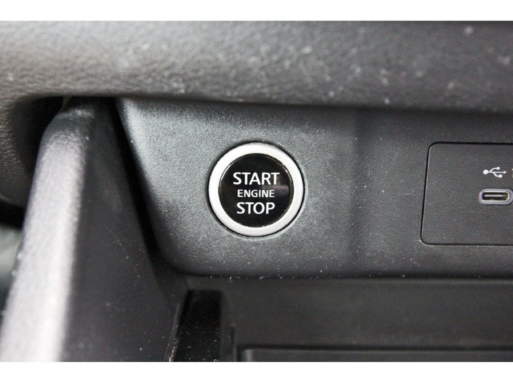 Used 2023 Nissan Rogue SV FWD image 26